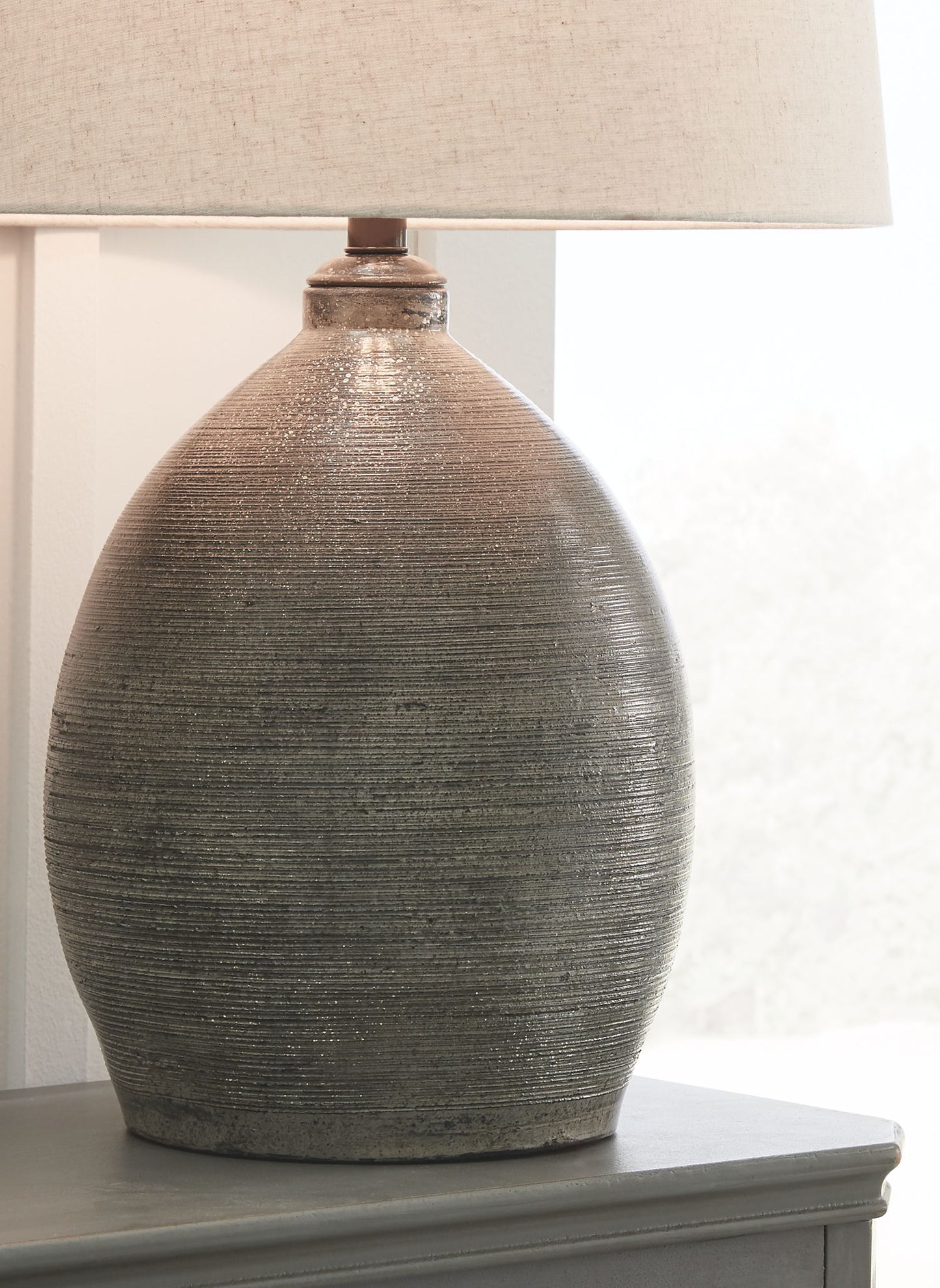 Joyelle - Terracotta Table Lamp - Gray