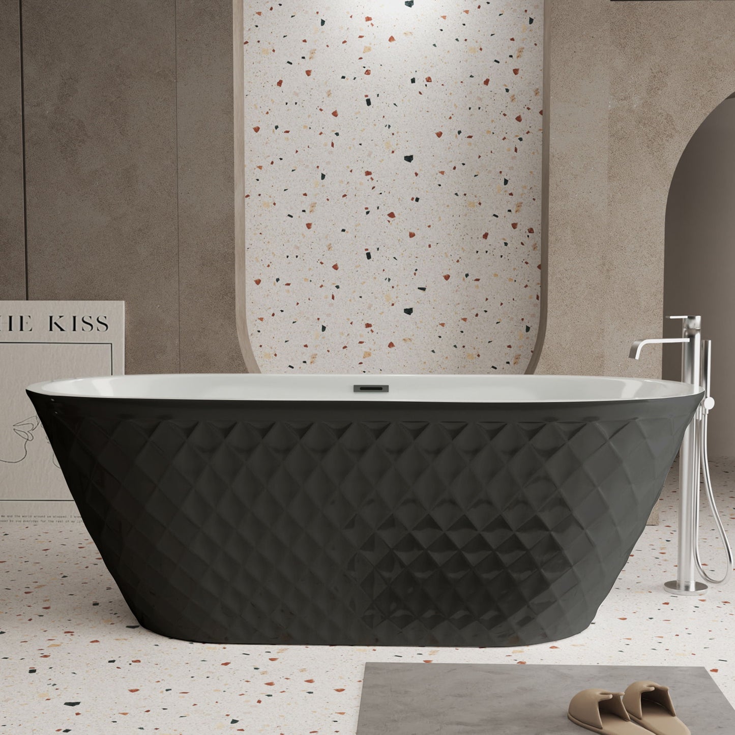 Freestanding Bathtub With Diamond Pattern Design