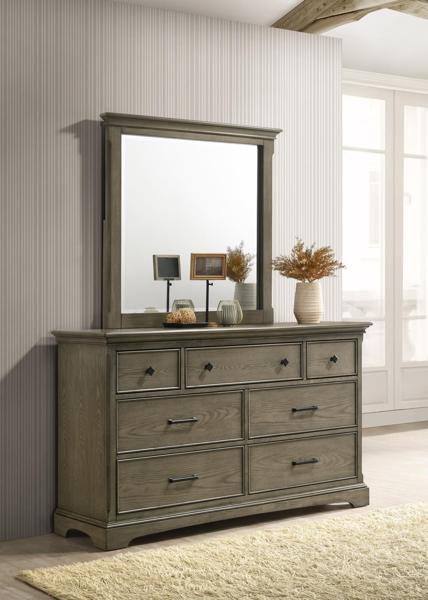 B312 - Bedroom Set