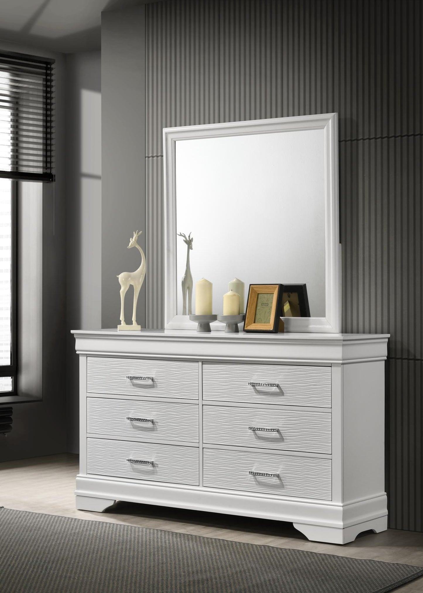 B396 - Dresser - White