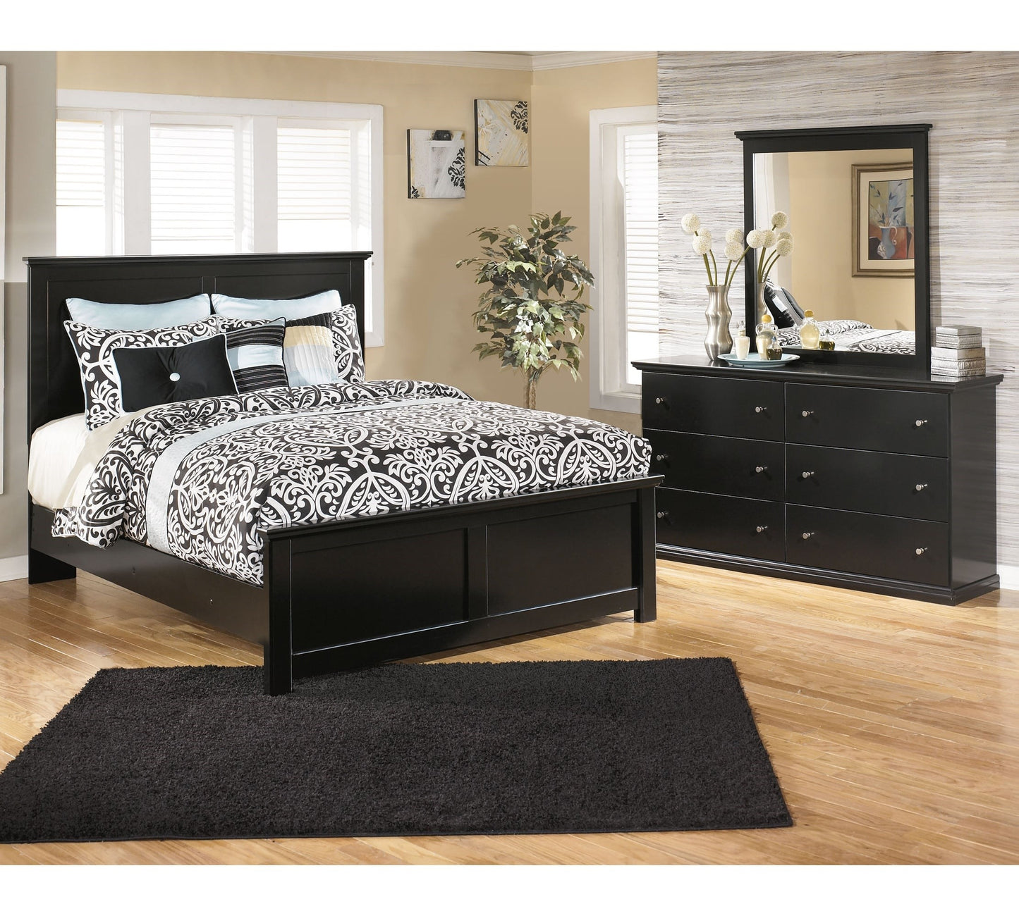 Casual 3-Piece Queen Panel Bedroom Set