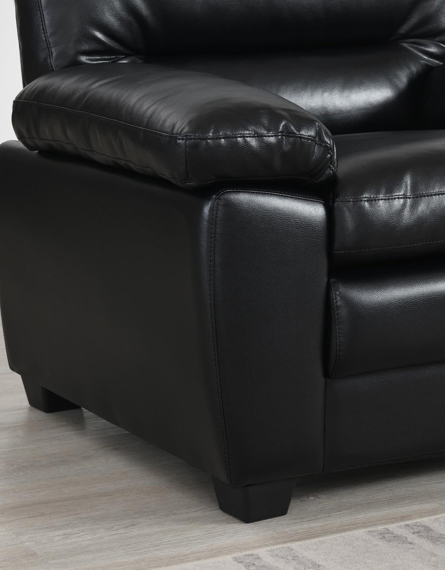 U529 - Chair - Black