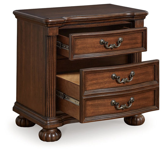 Traditional 3-Drawer Nightstand with Hidden Pull-out Tray