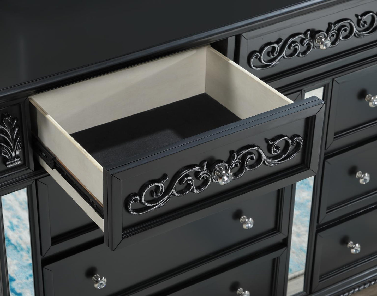 B091 - Bedroom Set
