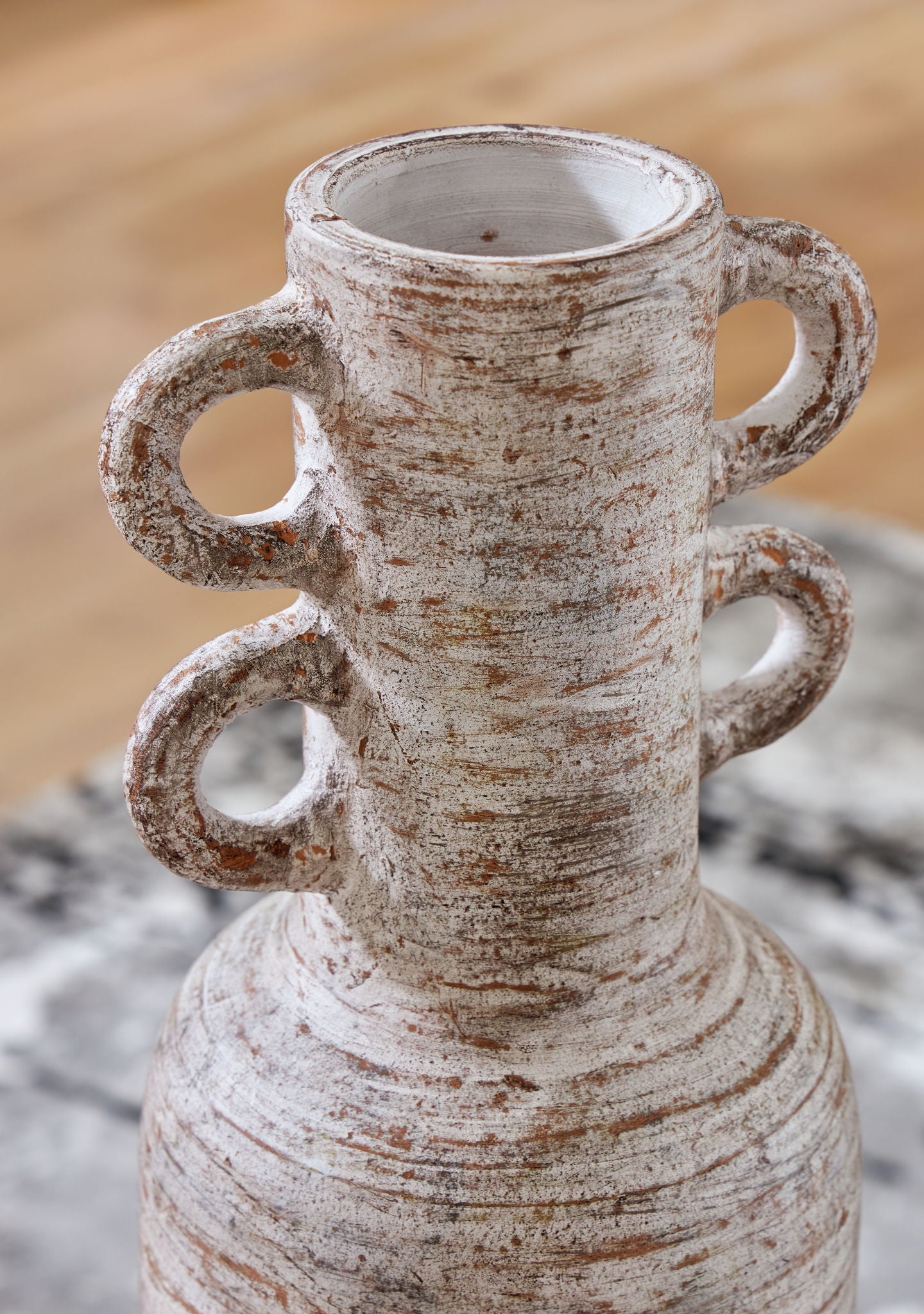 Wellbridge - Vase - Distressed White