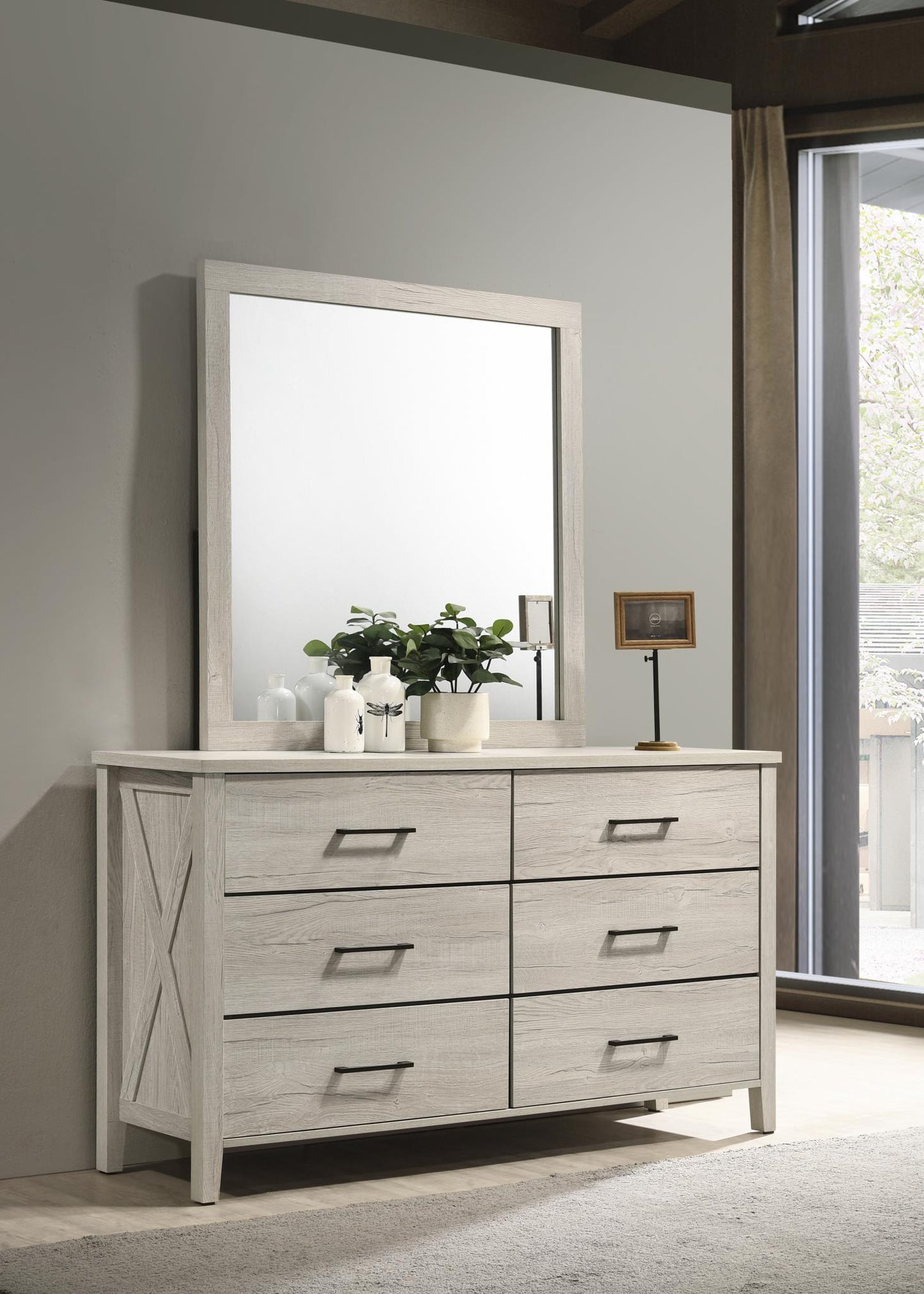 B523 - Dresser - White Wash