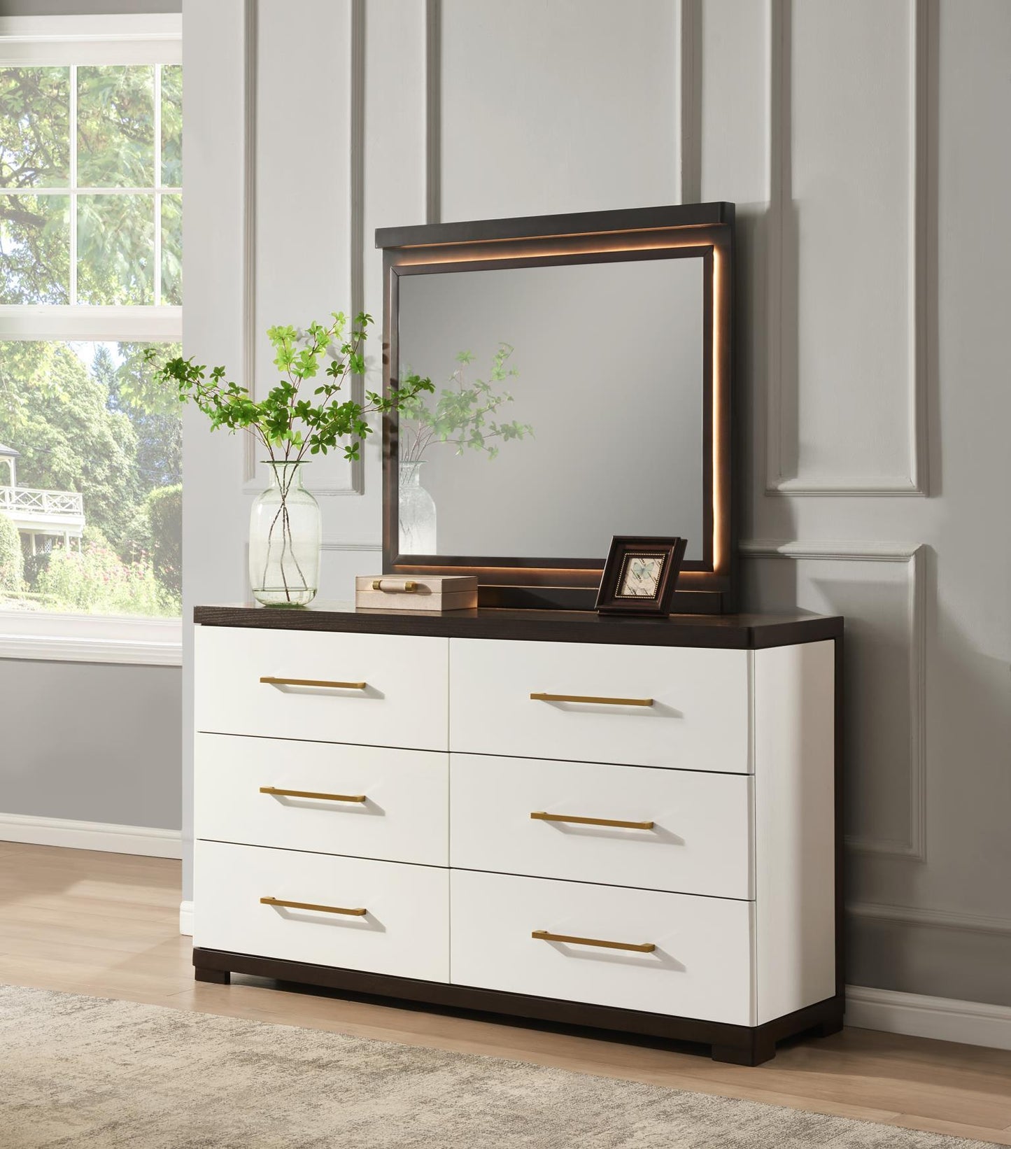 B126 - Bedroom Set