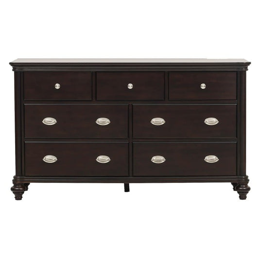 Traditional Dresser with 7-Drawers