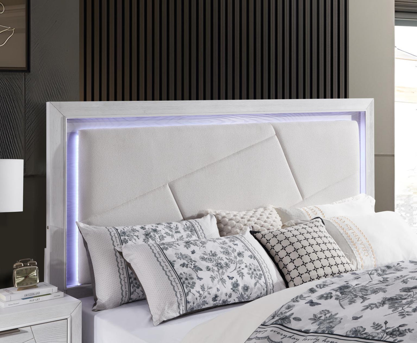 B242 - Bedroom Set