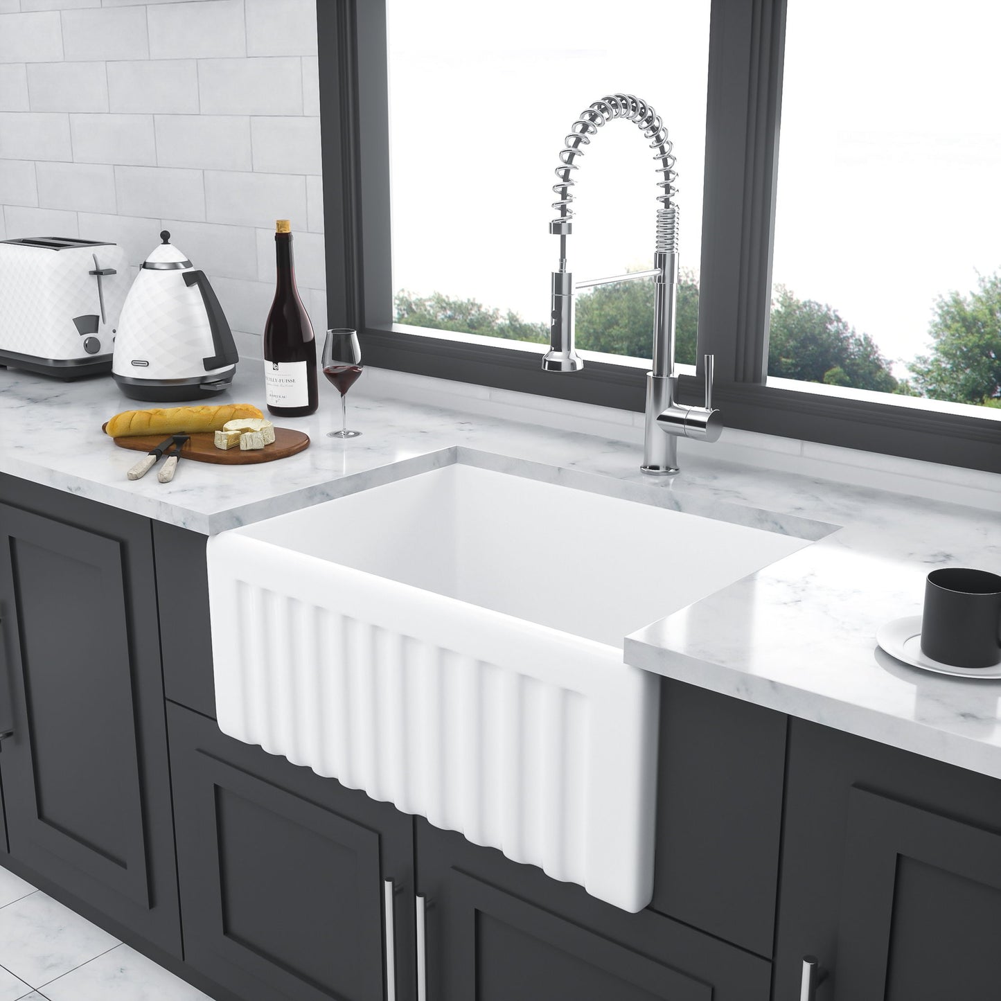 Apron Front Reversible Single Bowl Kitchen Sink & Grid And Strainer