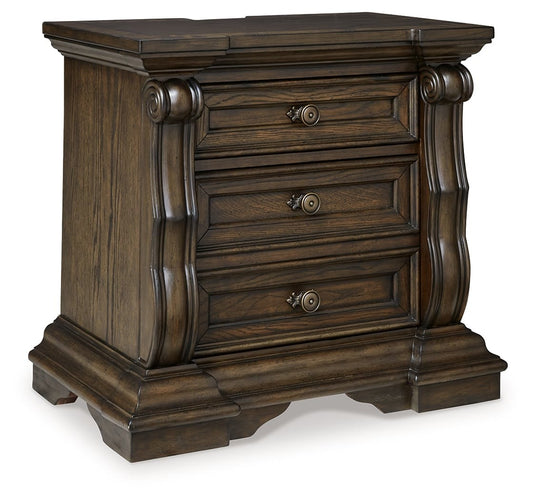 Traditional 3-Drawer Nightstand with USB Ports