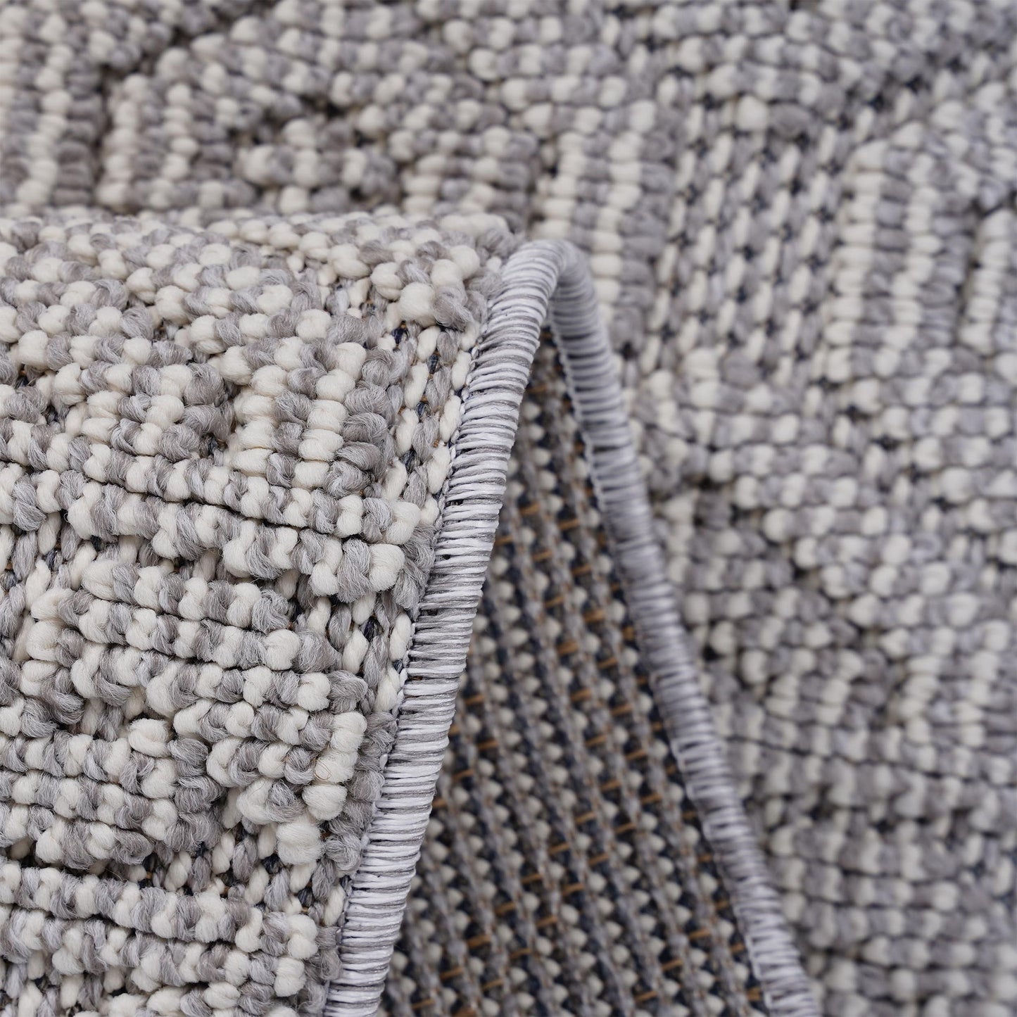 Guros - 8' X 10' Geometric Indoor / Outdoor Area Rug - White