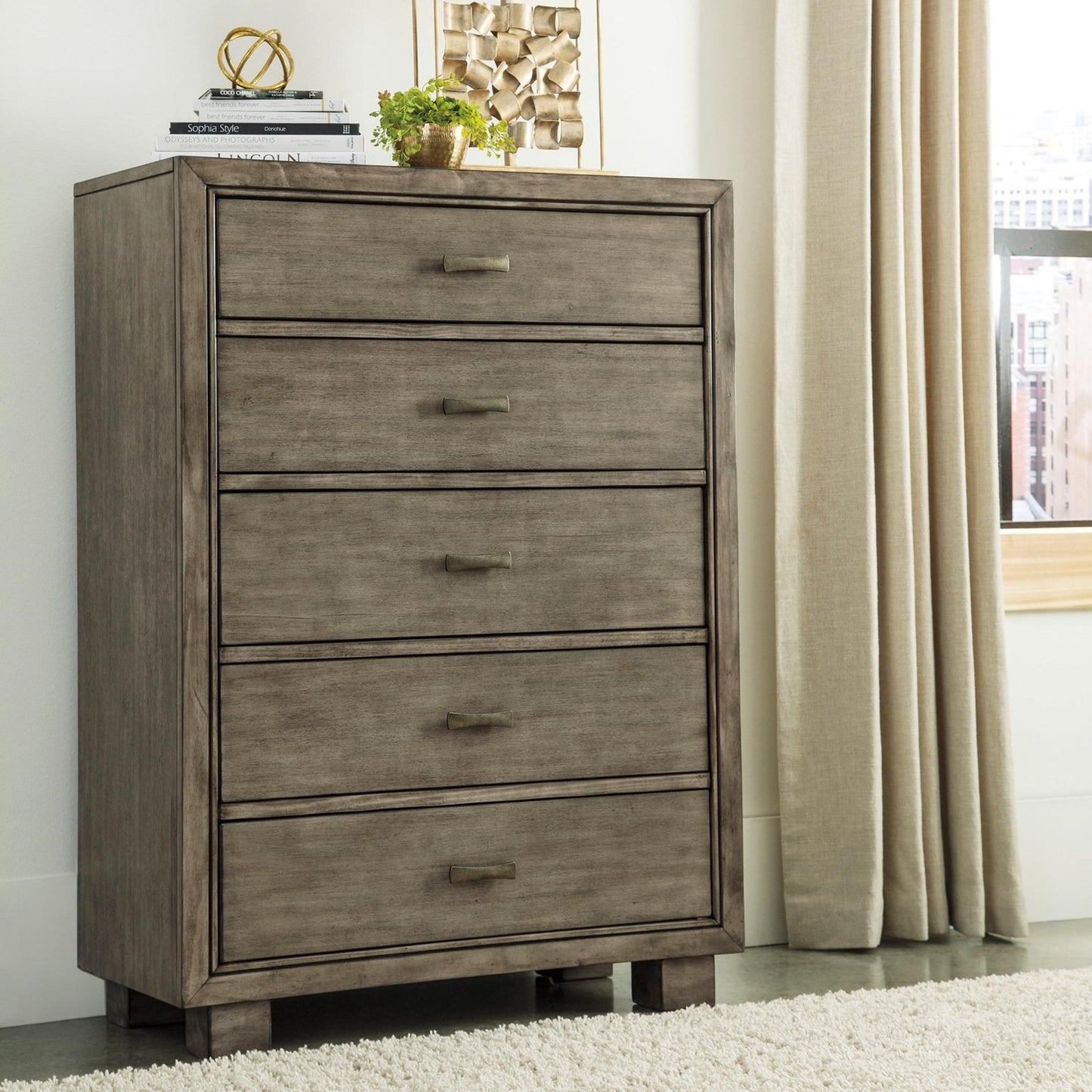 Contemporary 5-Drawer Chest