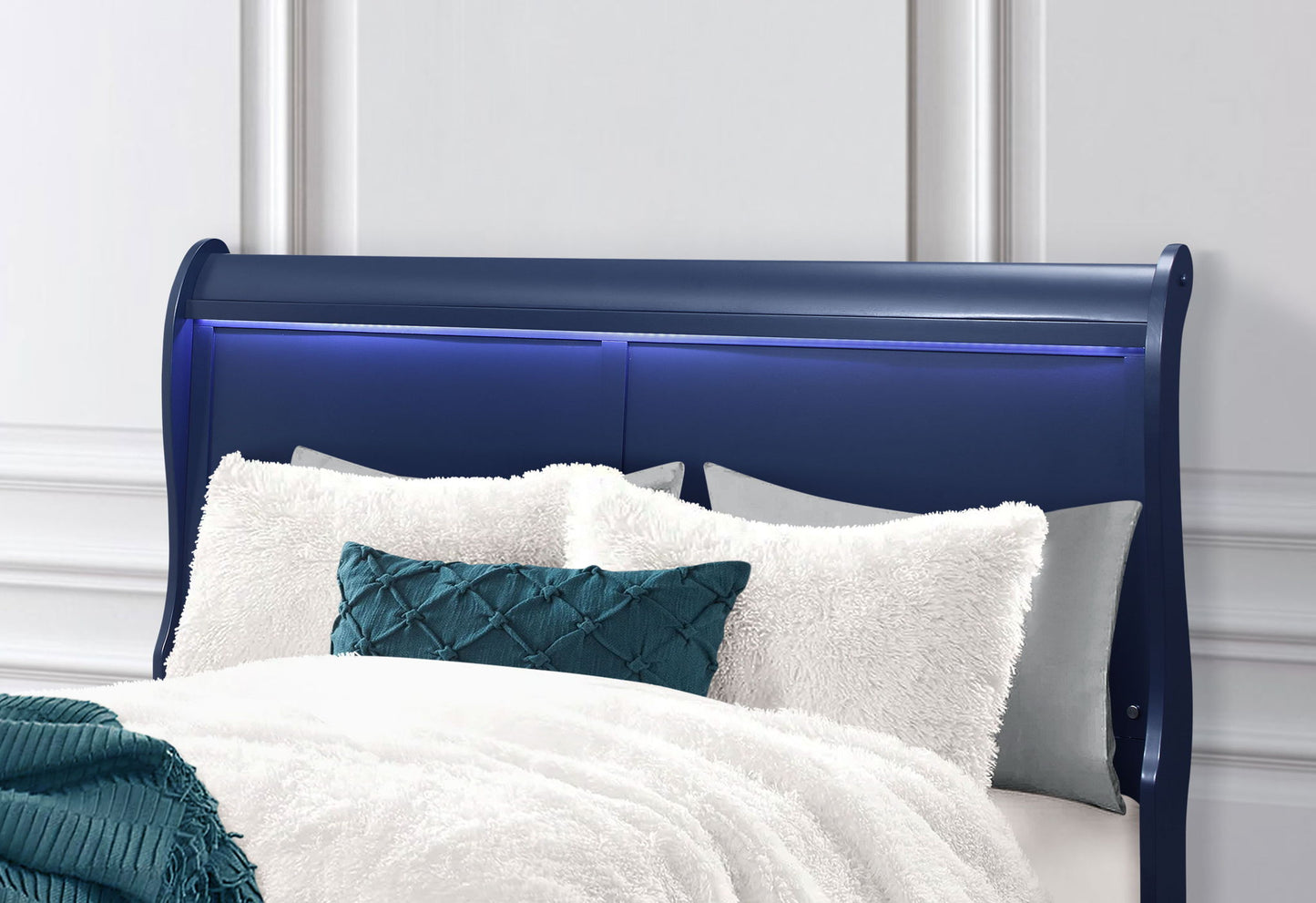Charlie - 5 Piece Queen Bedroom Set (Bed, Dresser, Mirror, 2 Nightstands) - Blue