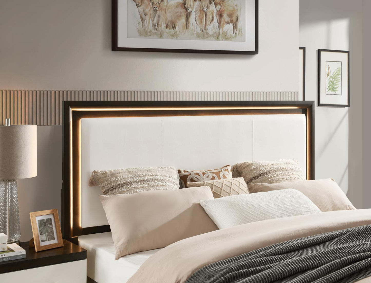 B126 - Bedroom Set