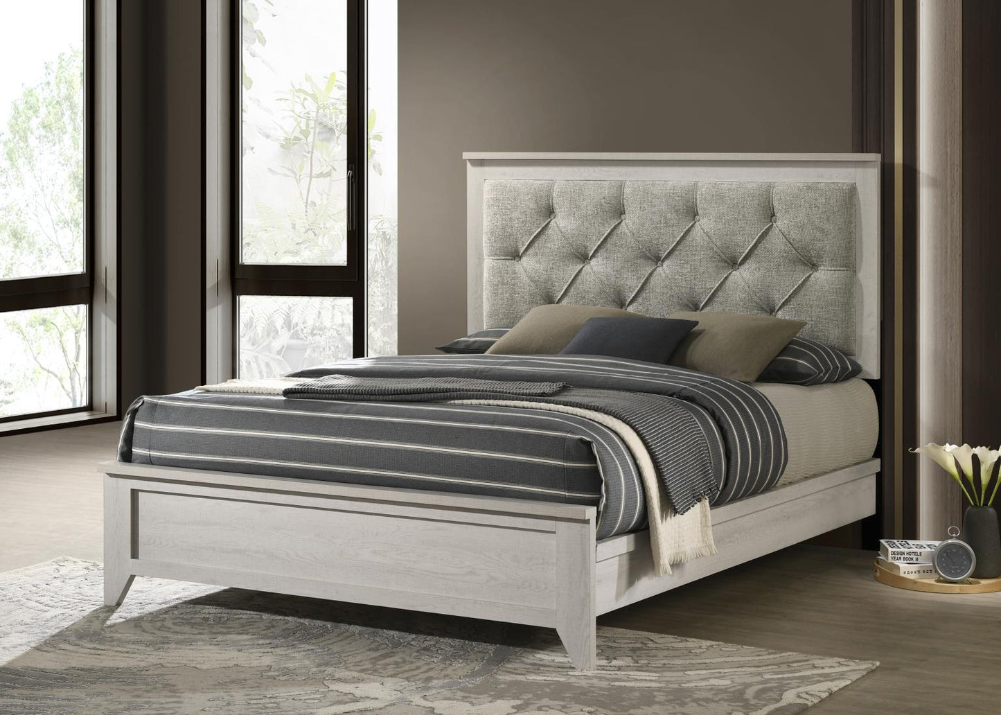B505 - Nightstand - Off White