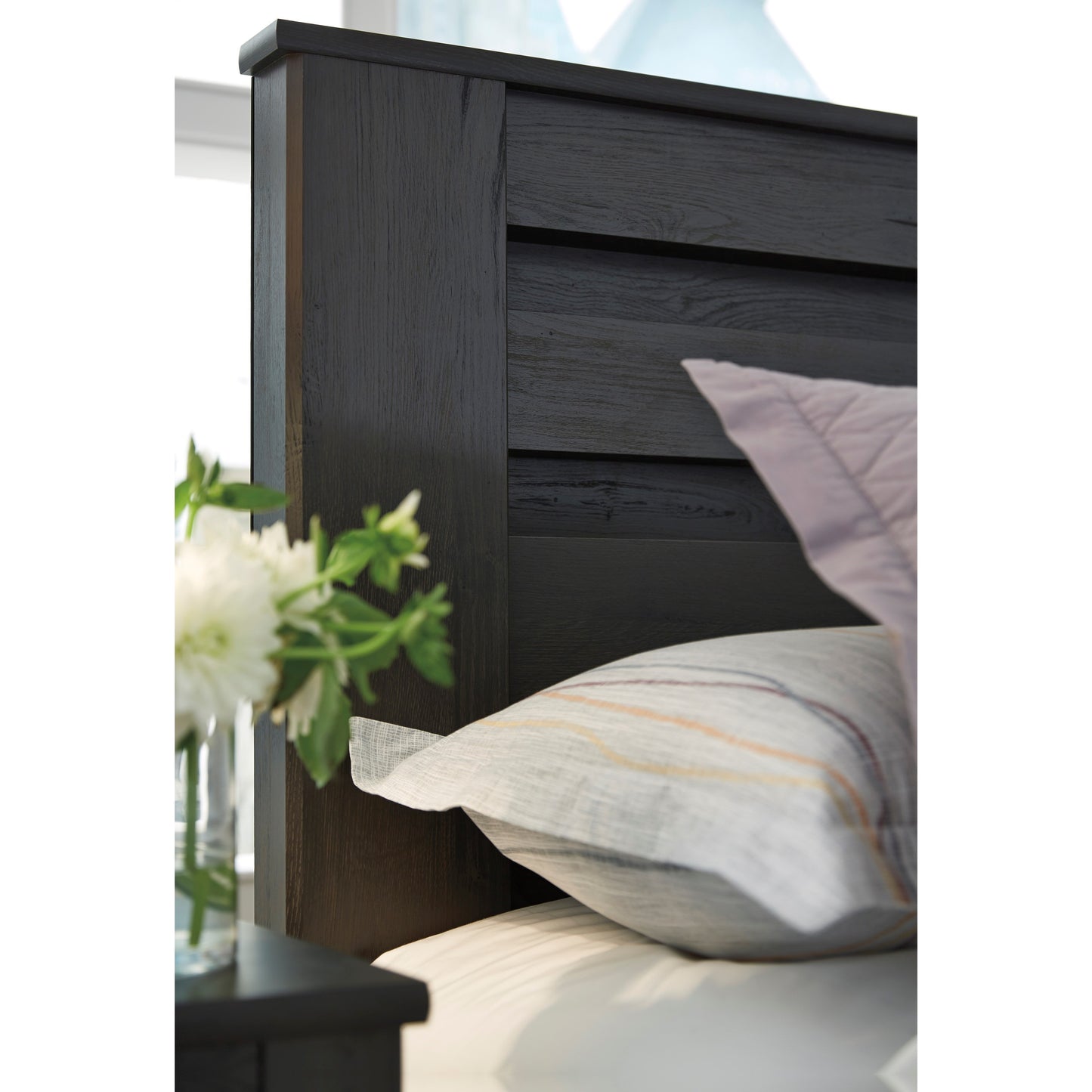 Queen/Full Panel Headboard with Modern Geometric Design