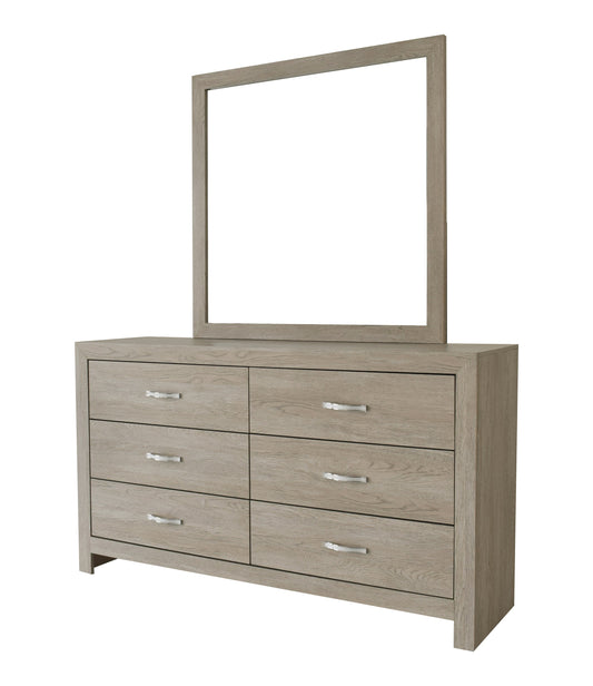 Glam Dresser