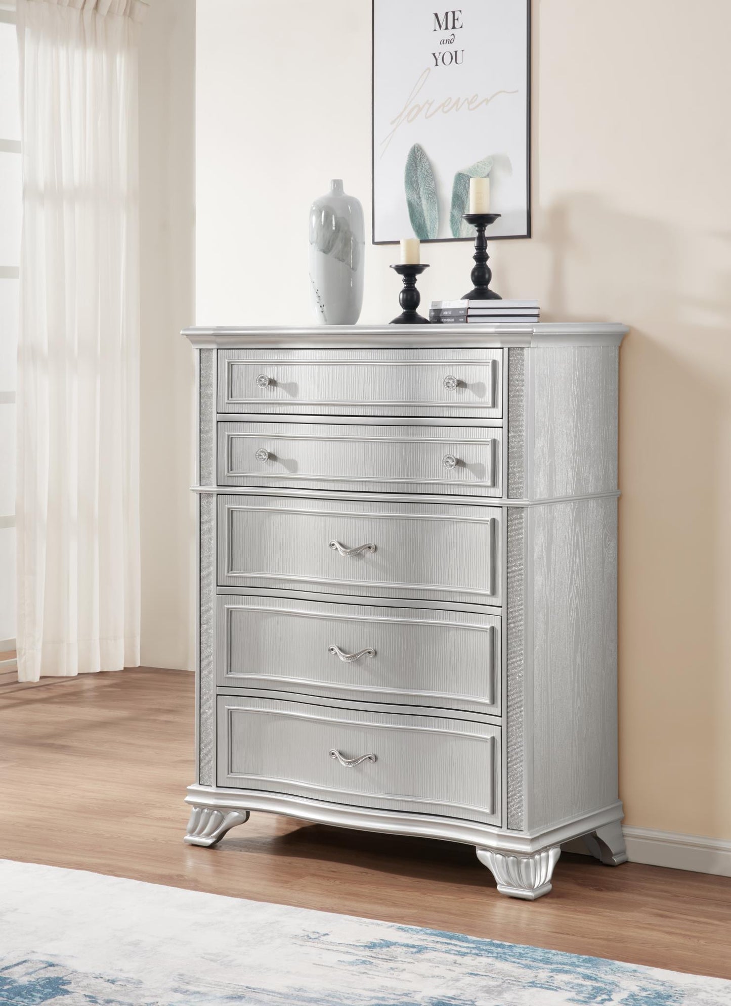 B076 - Chest - Pearl Silver