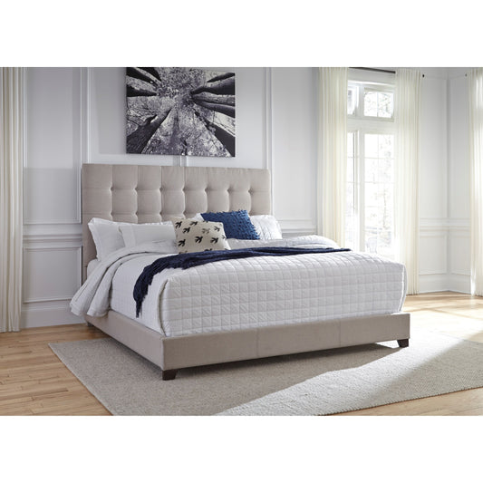 Queen Upholstered Bed w/ Tufted Headboard & Footboard