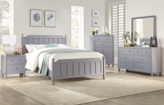 Farmhouse Queen Panel Bed with Turned Legs