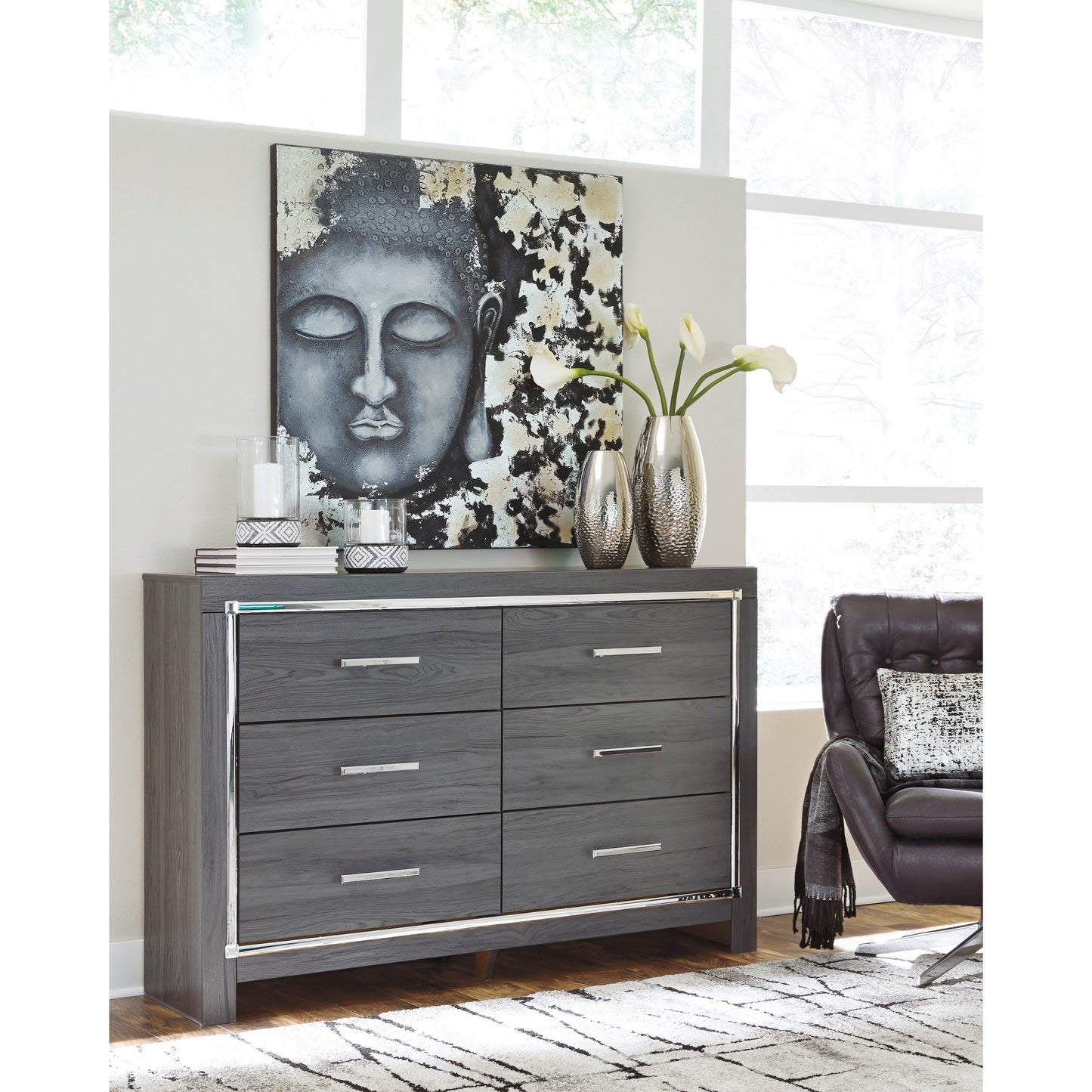 Glam 6 Drawer Dresser with Metal Accenting