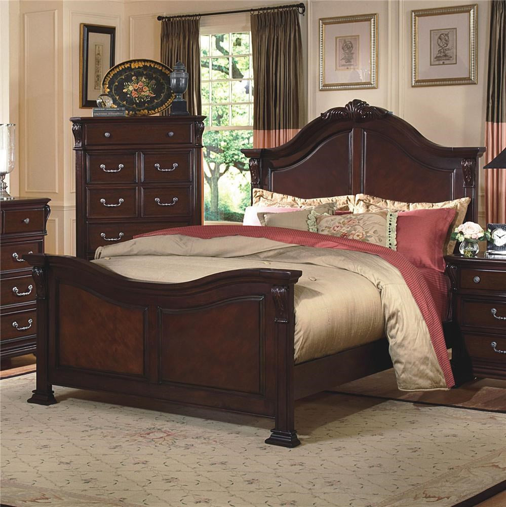Queen Poster Bed with Embellishment